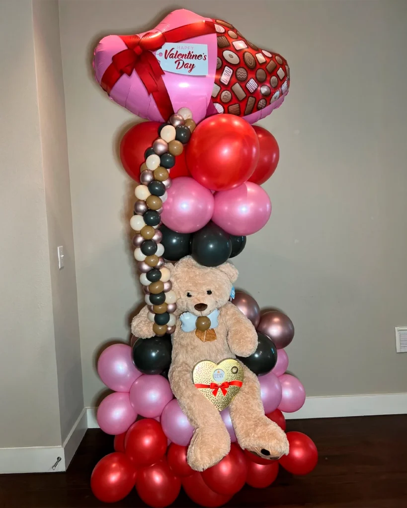 Chocolate Bear Balloon Column
